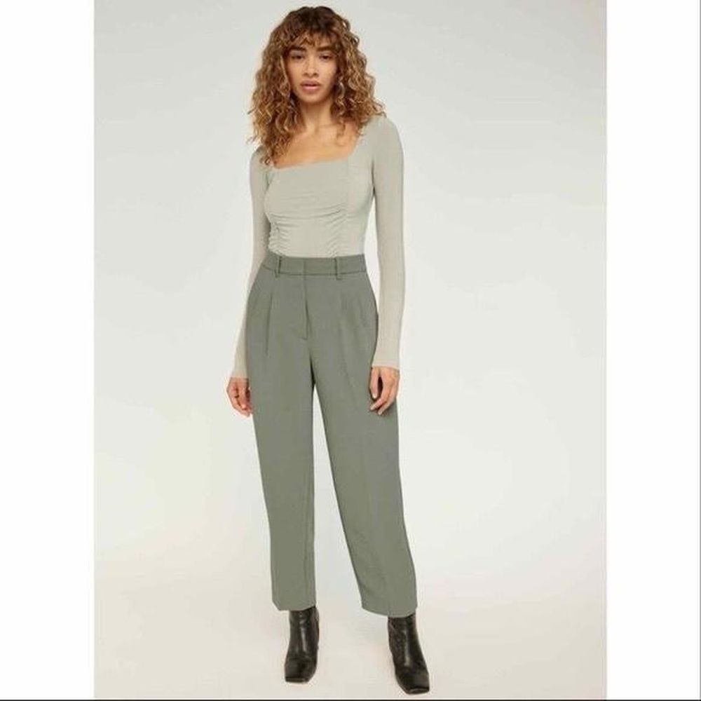 Aritzia Wilfred carrot pants size 4 tall basalt grey new - wide leg
